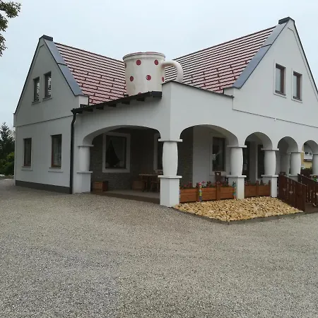 Nadashaz アパート