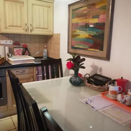 Nadashaz アパート