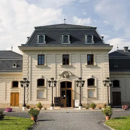 Nadashaz Gyenesdiás